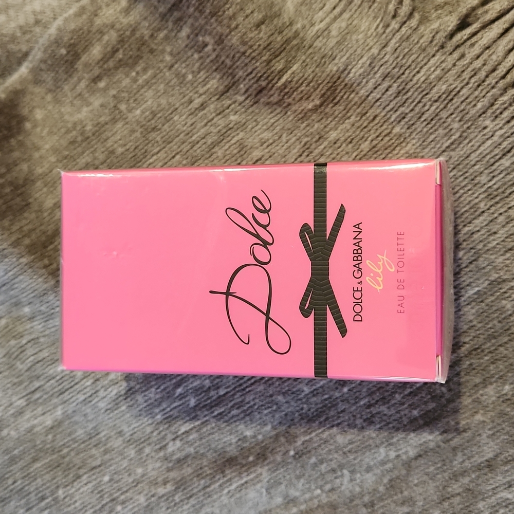 dolce & gabbana lily Eau de toilette 1oz New and SEALED